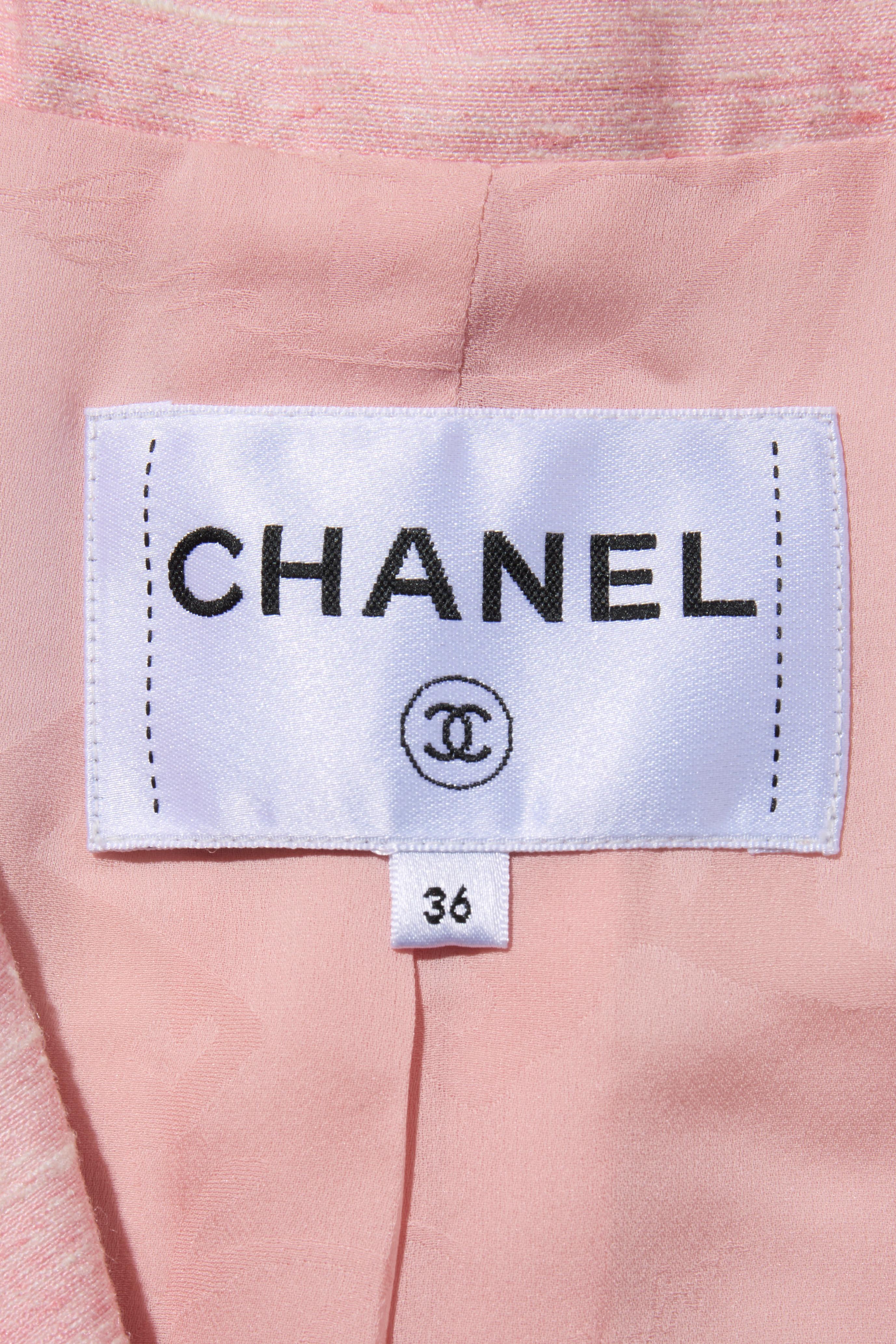 Chanel Giacca Blazer in Seta Rosa Collezione Primavera/Estate 2017 Taglia 36 in vendita 3
