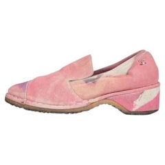 Zapatos de tacón de ante rosa de Chanel con el emblemático logotipo - Talla 38
