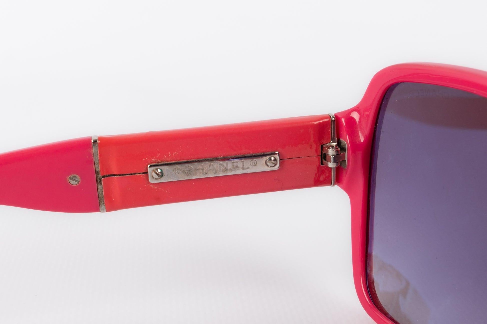 Chanel Rosa Sonnenbrille mit CC-Logos im Angebot 2