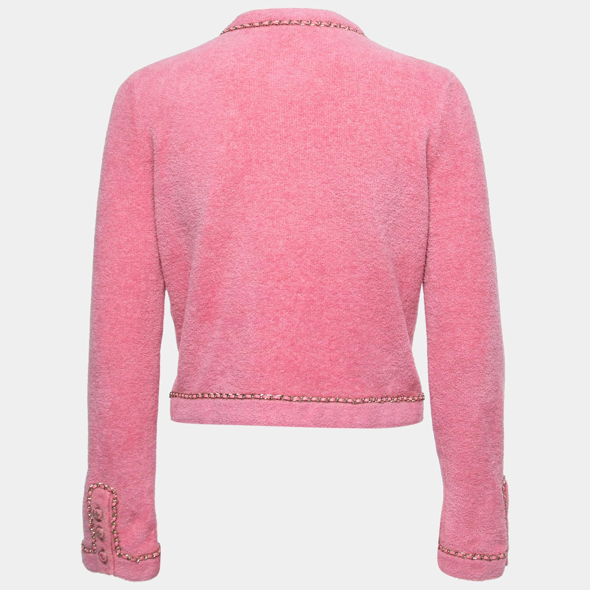 The pink shade and the smart shape make this Chanel terry jacket for women a covetable piece. It has long sleeves, front pockets, and front button closure. Wear this one for an effortlessly chic look.


