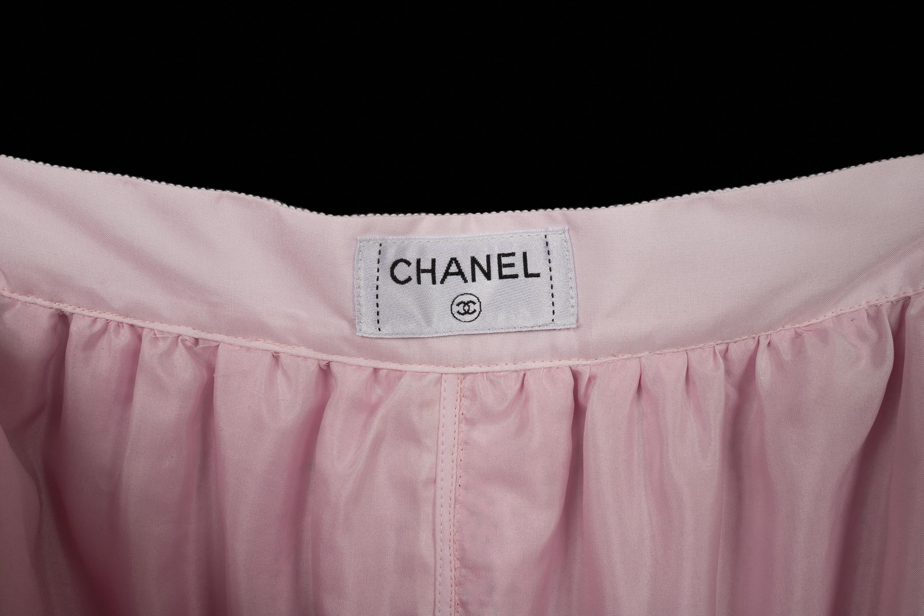 Chanel pink trousers 4