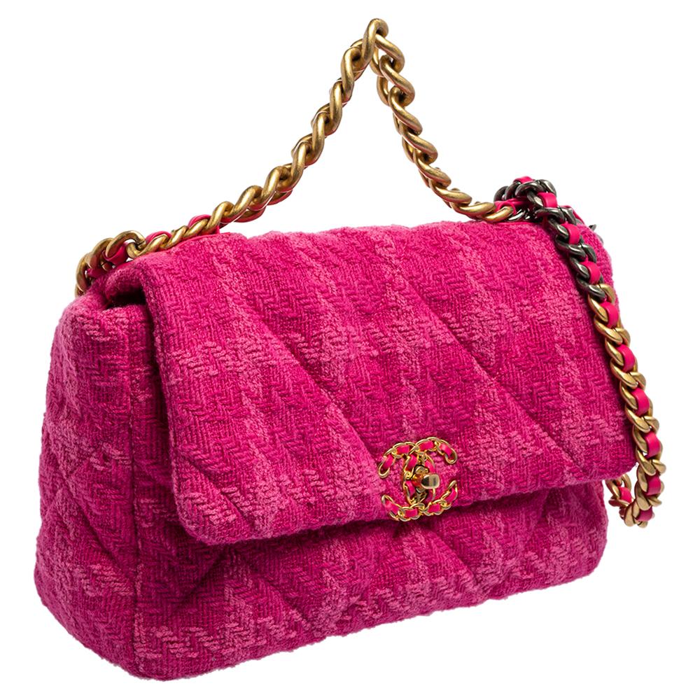 Chanel Pink Tweed 19 Large Flap Bag In Good Condition In Dubai, Al Qouz 2