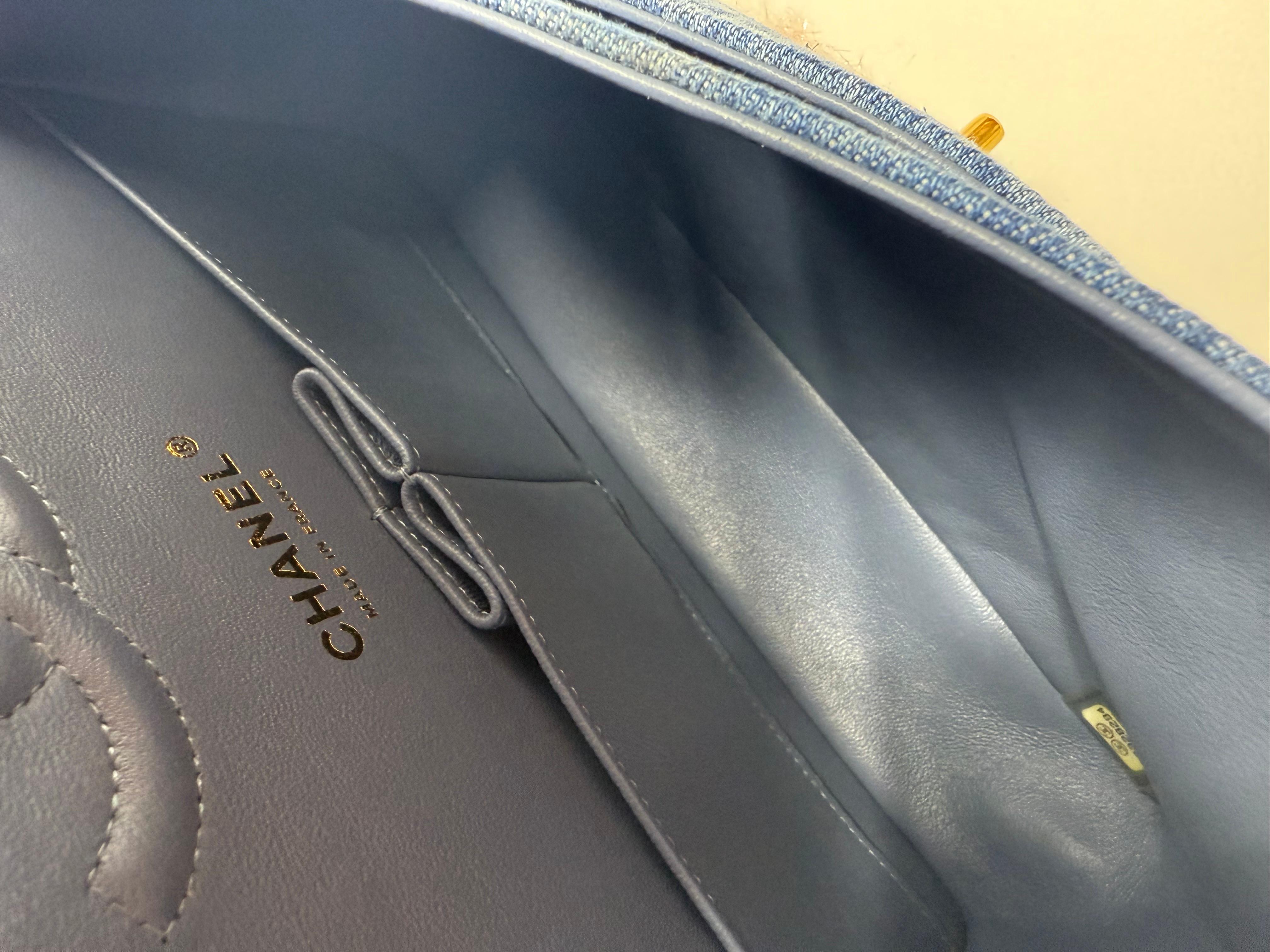 Chanel - Sac classique à double rabat en tweed rose - Sac à rabat moyen en vente 10