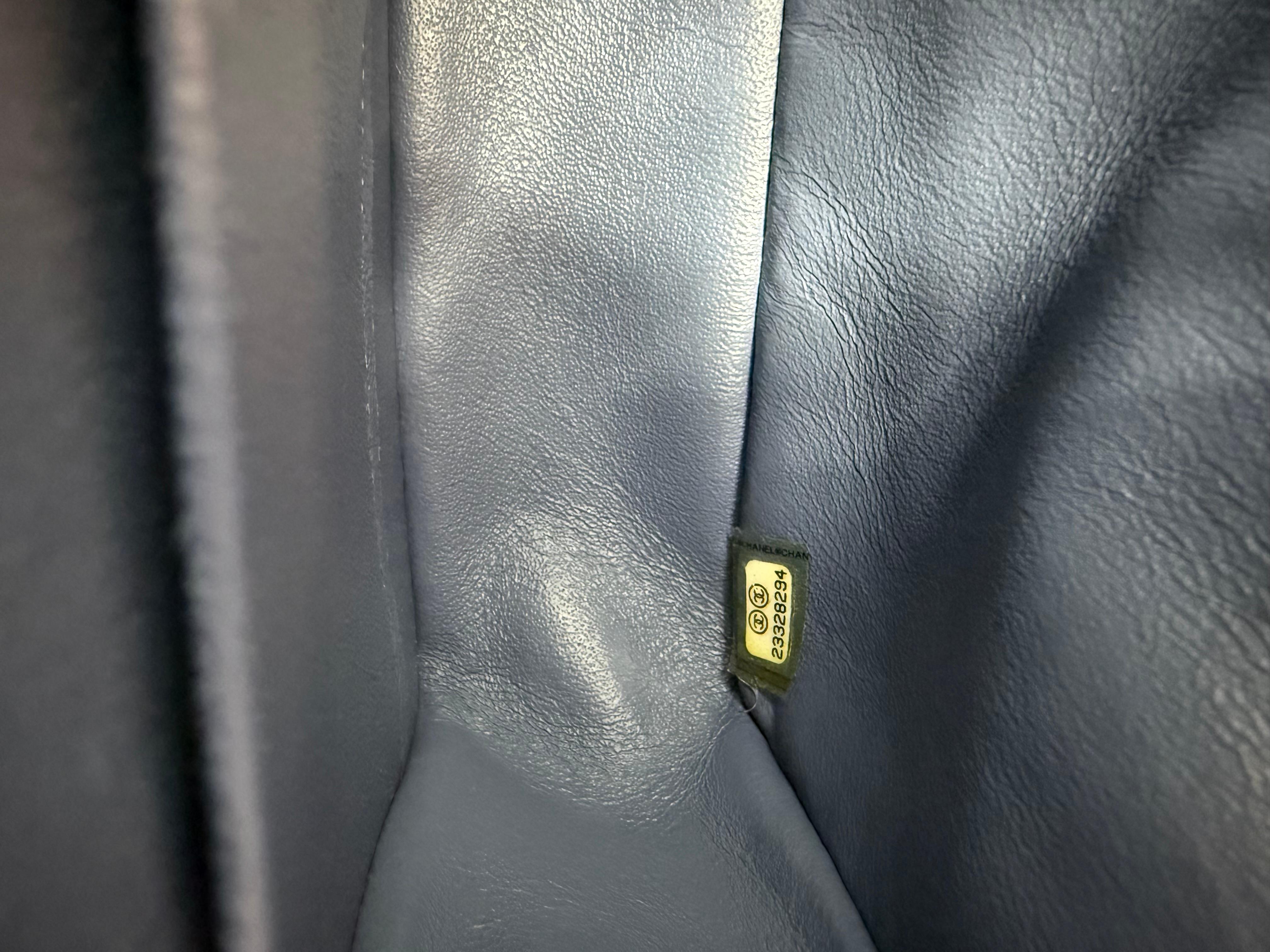 Chanel - Sac classique à double rabat en tweed rose - Sac à rabat moyen en vente 12