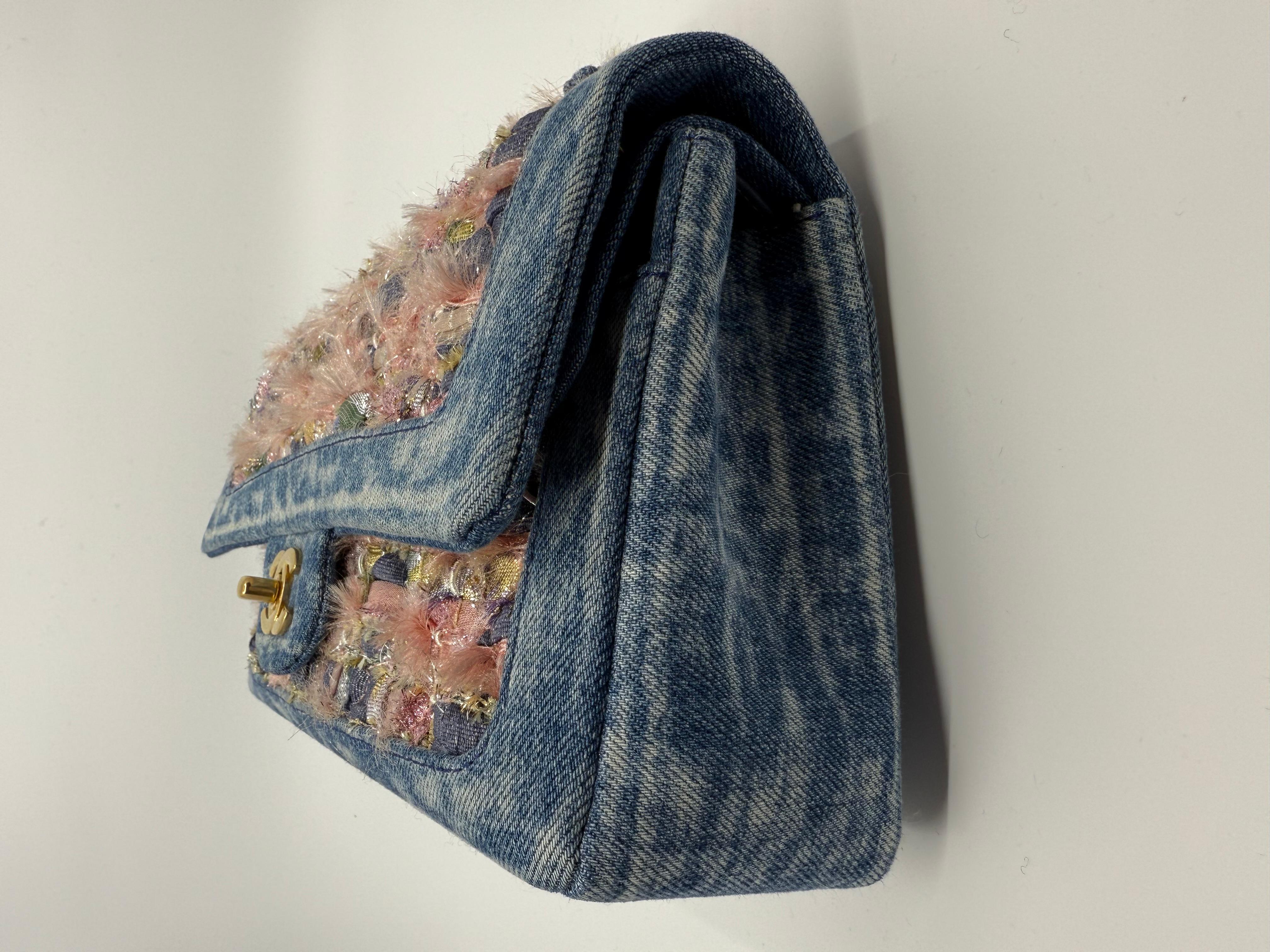 Chanel - Sac classique à double rabat en tweed rose - Sac à rabat moyen en vente 3