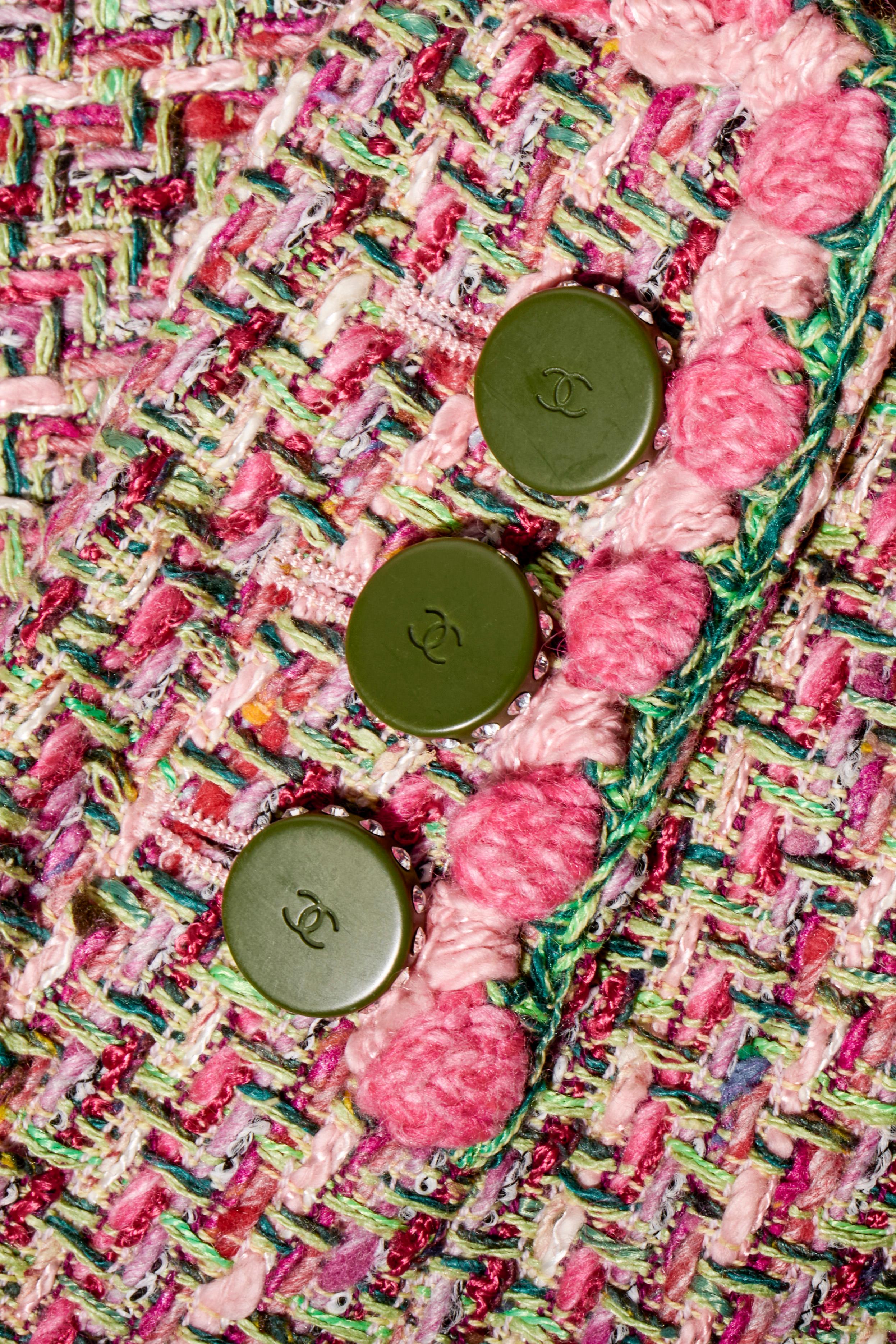 Chanel Chaqueta de tweed rosa 02P Colección Primavera 2002 Talla 40 (Karl Lagerfeld) en venta 1
