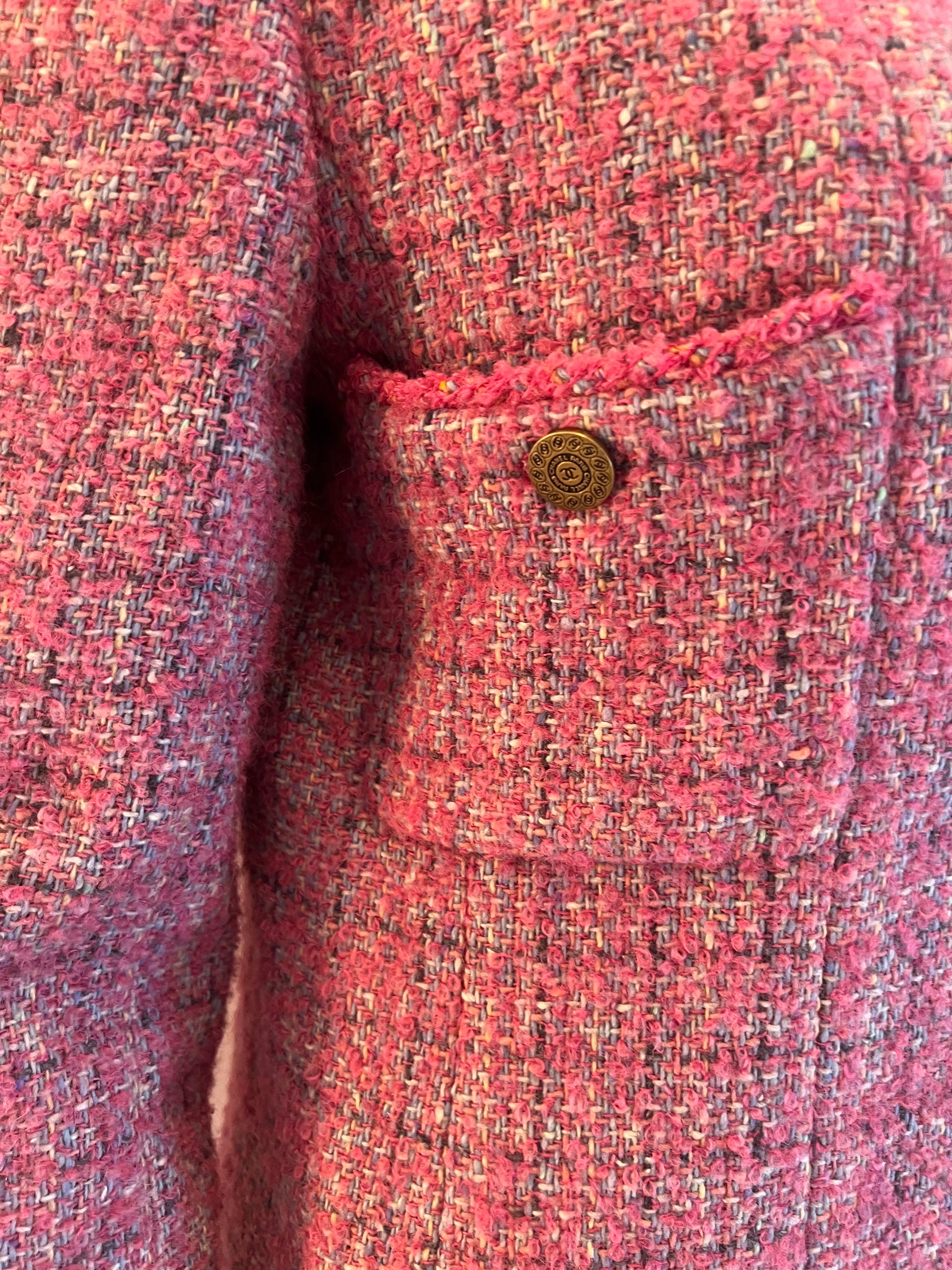 Chanel Pink Tweed Jacket In Good Condition For Sale In Palm Beach, FL