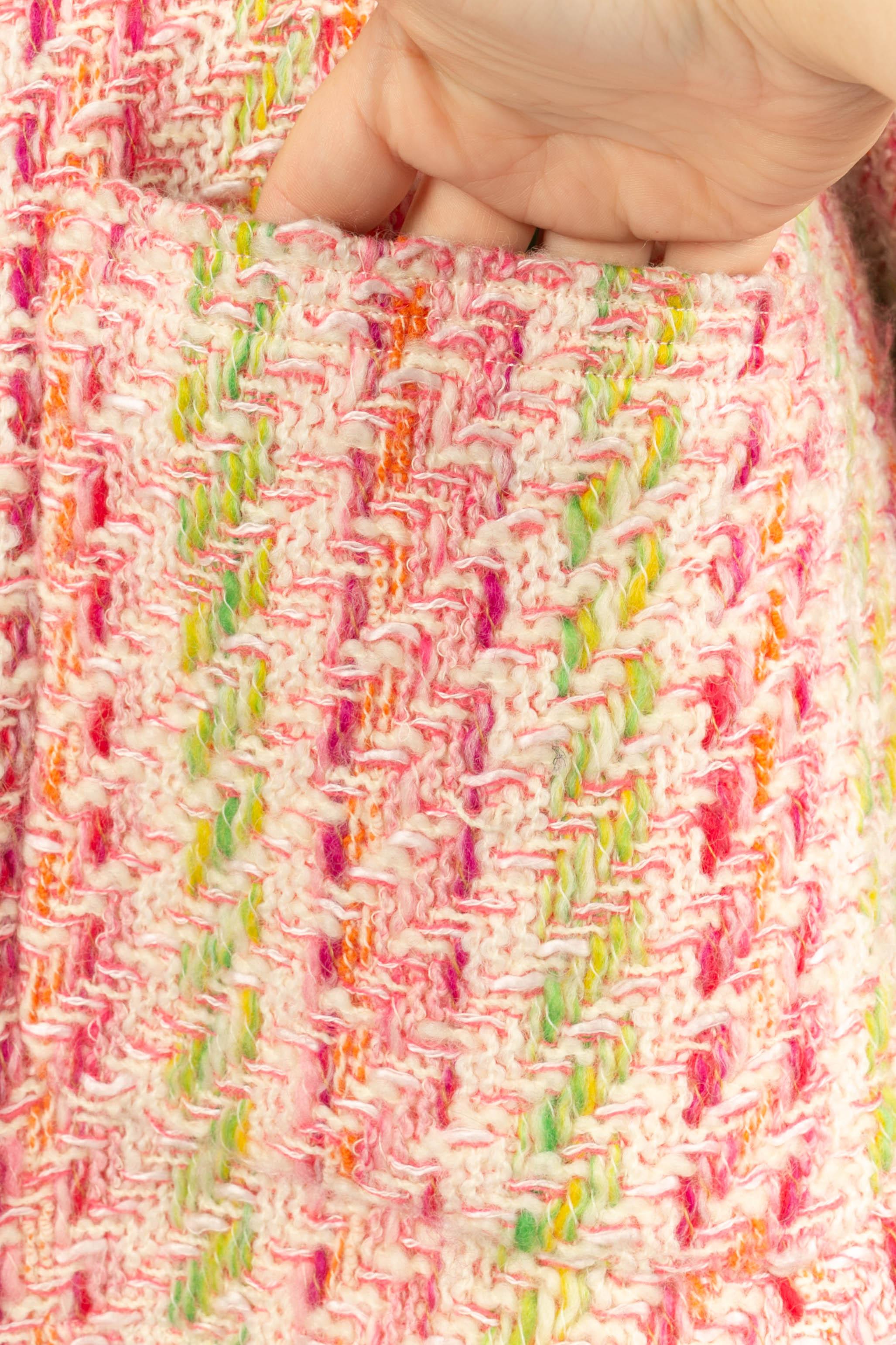 Chanel Rosa Tweed-Jacke im Angebot 2