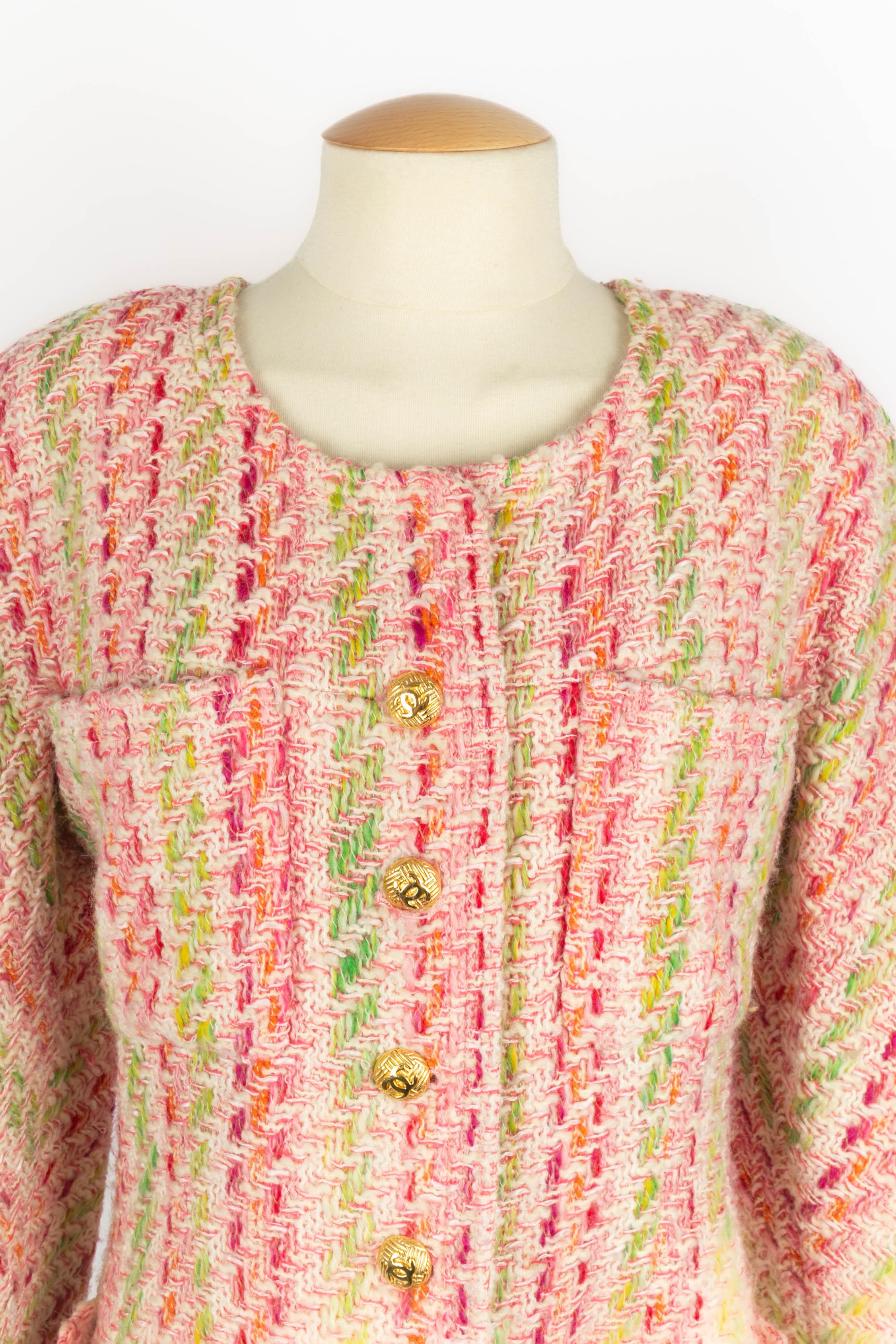 Chanel Rosa Tweed-Jacke im Angebot 3