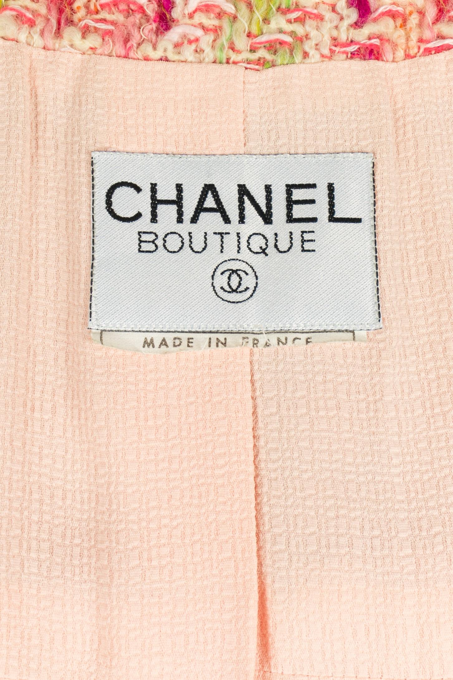 Chanel Rosa Tweed-Jacke im Angebot 4