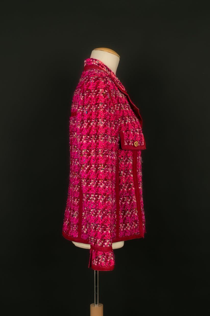 Veste Chanel en tweed rose ornée de tressures Pour femmes en vente