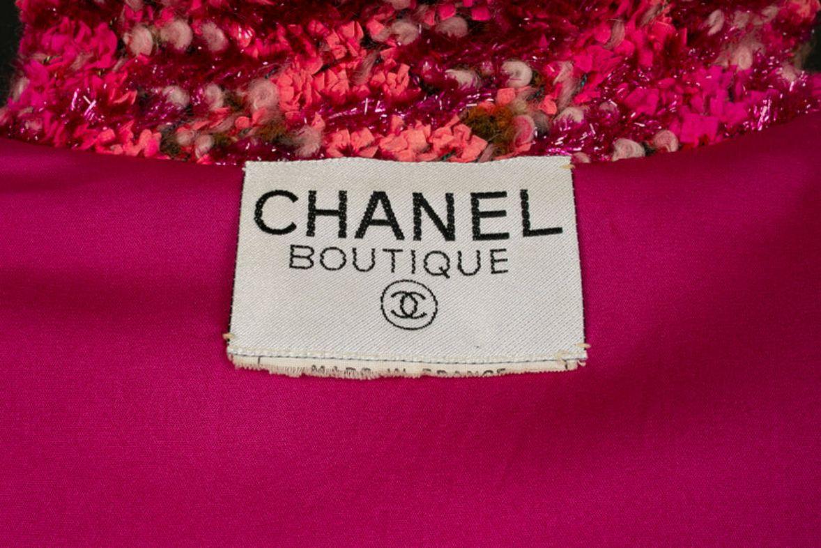 Veste Chanel en tweed rose ornée de tressures en vente 4