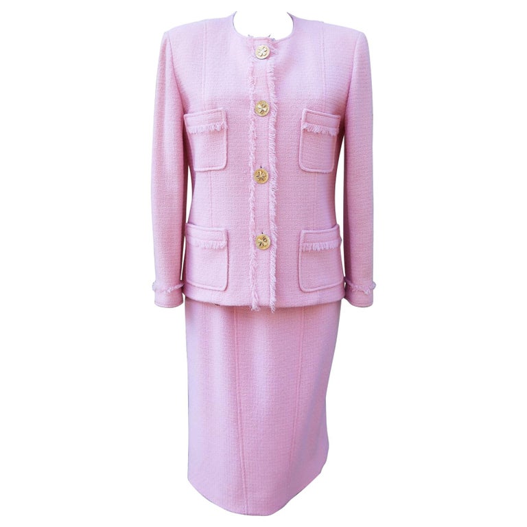 Chanel Pink Tweed Suit 1995 at 1stDibs | pink tweed suit set, pink ...