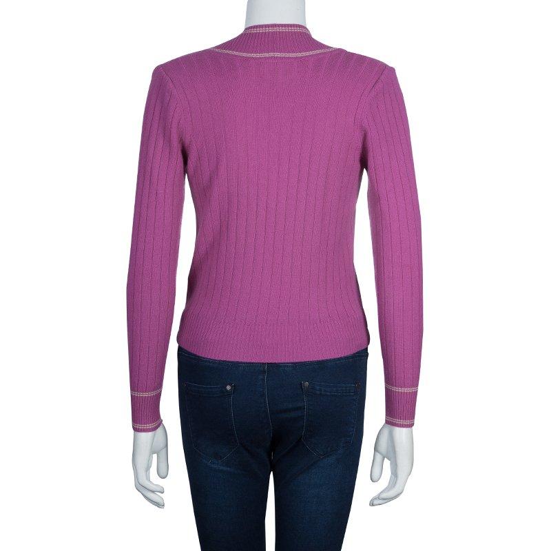 Chanel Pink V Neck Cashmere Sweater XS In Good Condition In Dubai, Al Qouz 2