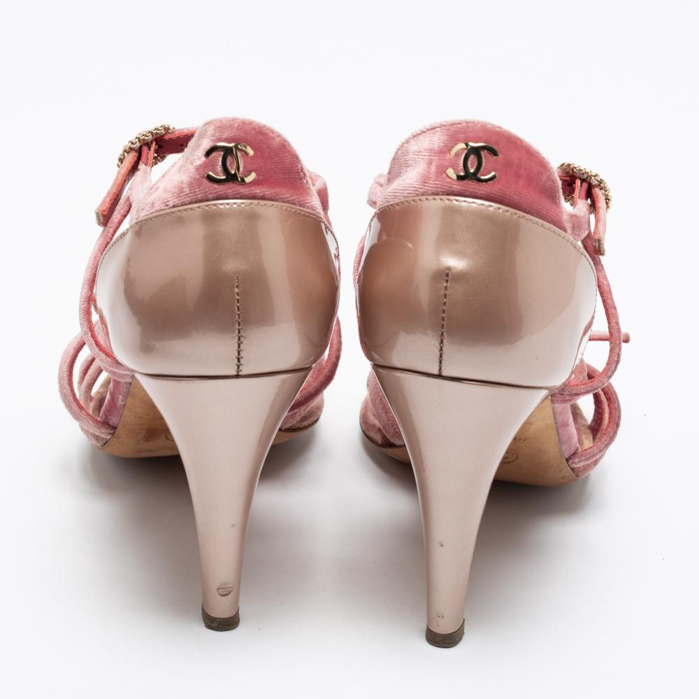 chanel pink sandals