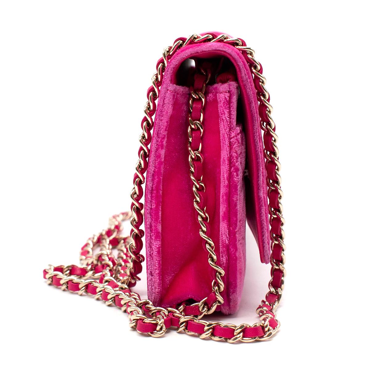 
Chanel Pink Velvet Boy Wallet On Chain

-Neon pink velvet bag 
- Silver hardware 
- Rectangle body
- Multiple internal slip pockets
- Zipper divisions inside 
- Button closure 

Materials:
Velvet 100%

Lining: 
Canvas 100%

Made in France 

PLEASE
