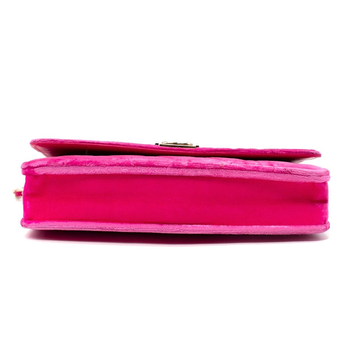 Women's Chanel Pink Velvet Boy Wallet On Chain  For Sale