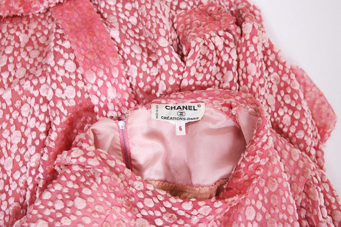 Chanel Pink Velvet Burnout Dress w/Self Belt ca. 1970's In Excellent Condition For Sale In Studio City, CA