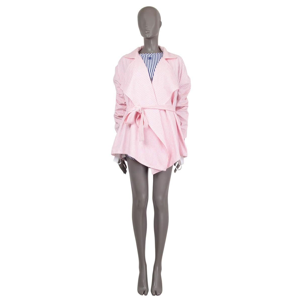 100% authentic Chanel belted terrycloth jacket in pink and white cotton (83%), polyamide (15%) and elastane (2%). Features adjustable sleeves and a draping collar. Unlined. Has been worn and is in excellent condition.

2019 La Pausa Resort

See