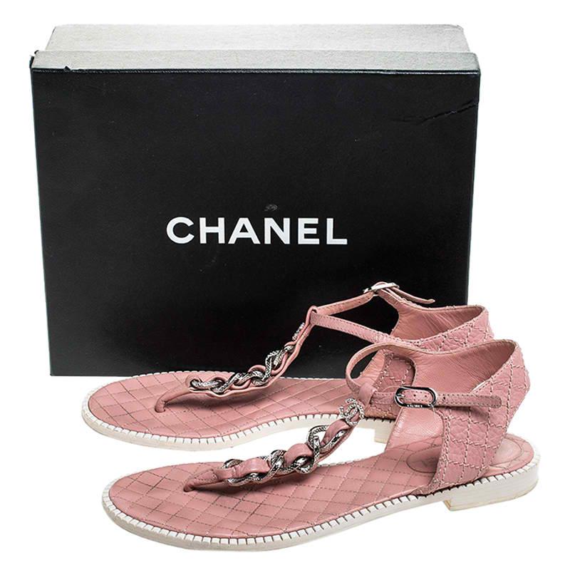 Women's Chanel Pink/White Quilted Leather Chain Link Thong Flat Sandals Size 41