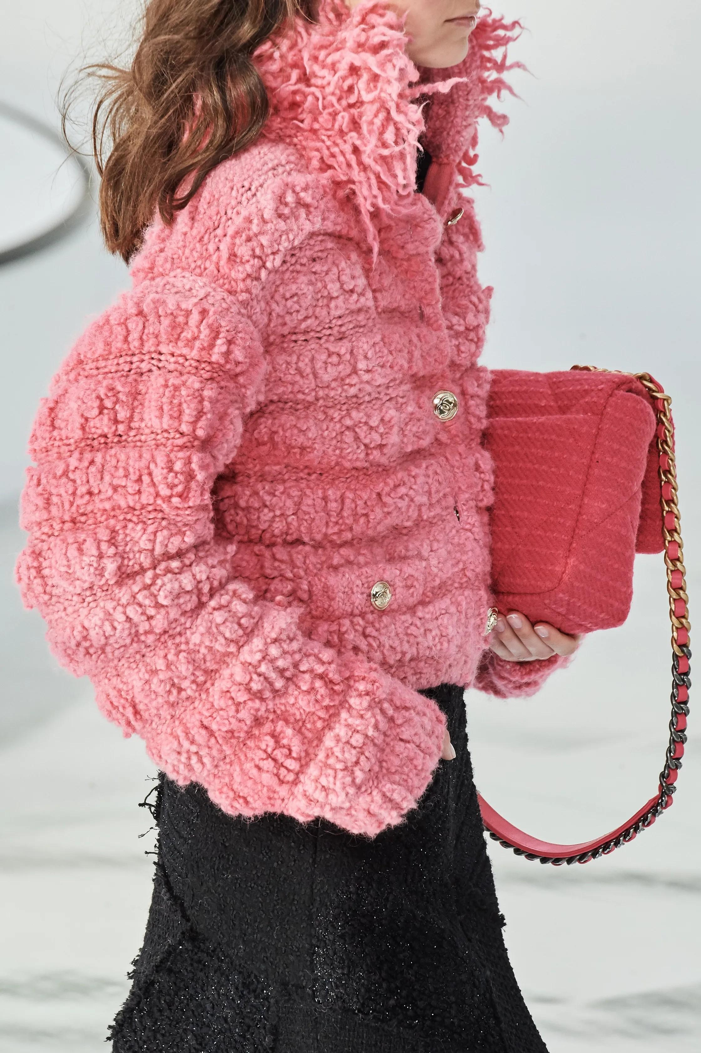Chanel - Veste en laine et alpaga rose 20K FRINGE TRIM tricotée 34 XS en vente 4
