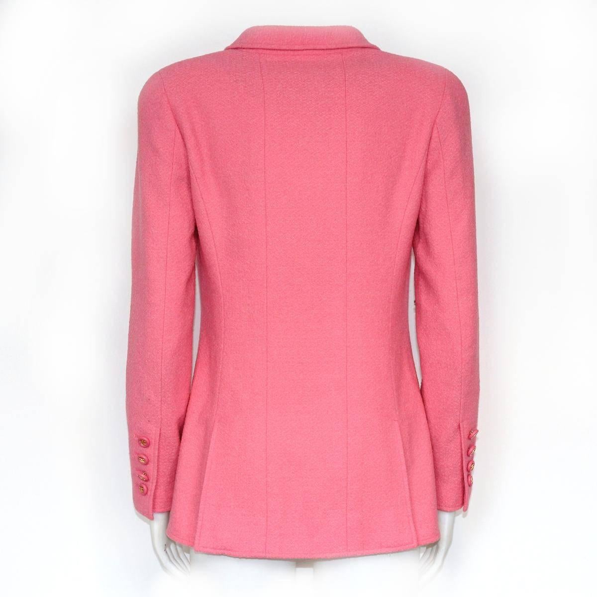 Beautiful and iconic Chanel Jacket
Wool
Pink color
Central buttons with golden CC
2 pockets
Total length  shoulder / hem cm 63 (24.8 inches)
French size 38 (italian 42)
Worldwide express shipping included in the price !