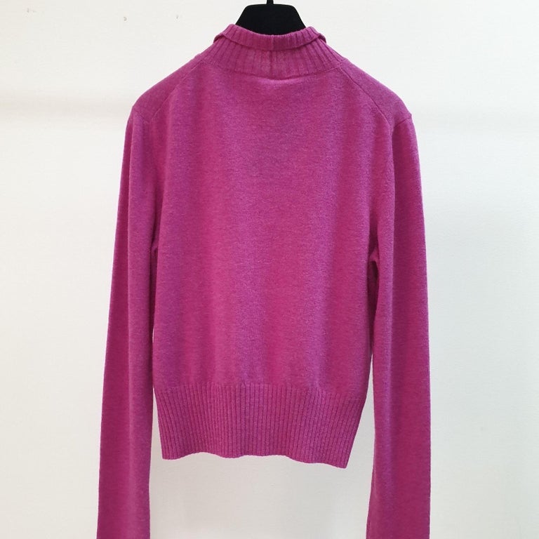 Chanel Pink Wool Pointed Up Collar Long Sleeves Sweater For Sale at 1stDibs
