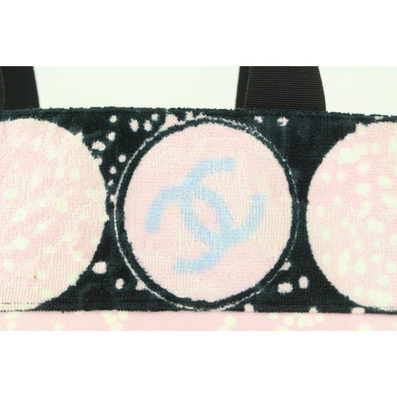 Chanel - Sac fourre-tout en tissu éponge rose et noir avec logo CC 929c97 en vente 4