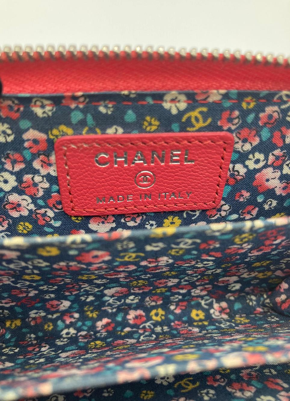 Portefeuille à fermeture éclair rose Chanel Pour femmes en vente