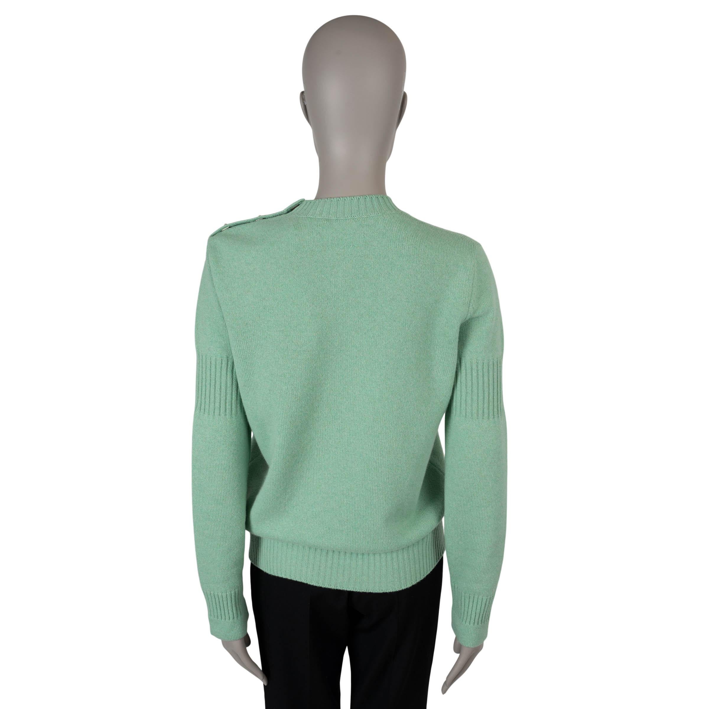 Gris CHANEL pull à col roulé en cachemire 15P CC TUNRLOCK vert pistache 40 M. en vente
