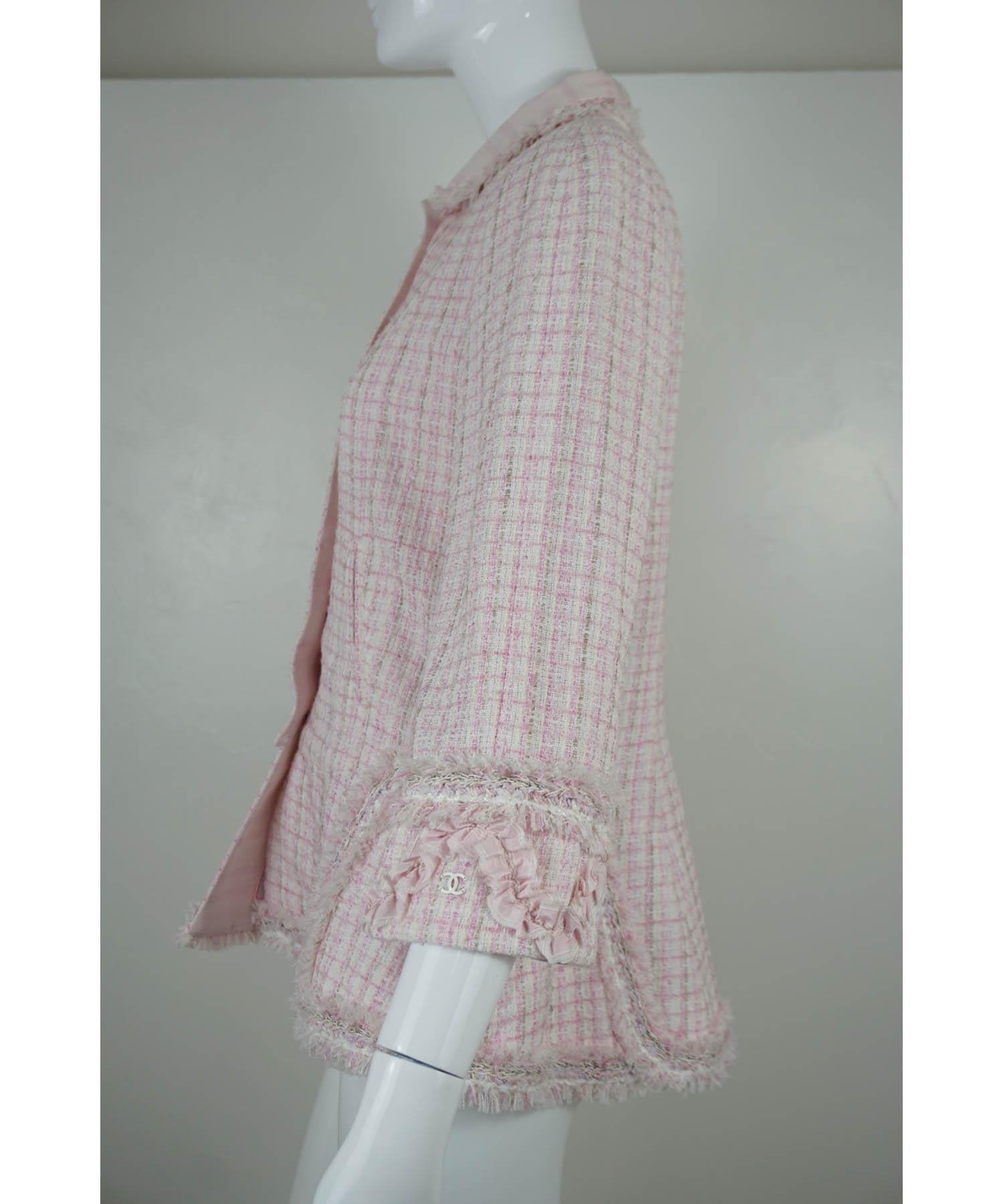 Chanel Veste en tweed à carreaux bordée de rubans et de franges 2013C en vente 1