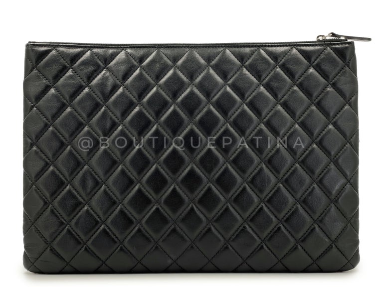 Chanel Plaid Tweed Lambskin Flap Large O Case Clutch Bag 67364 For Sale at  1stDibs