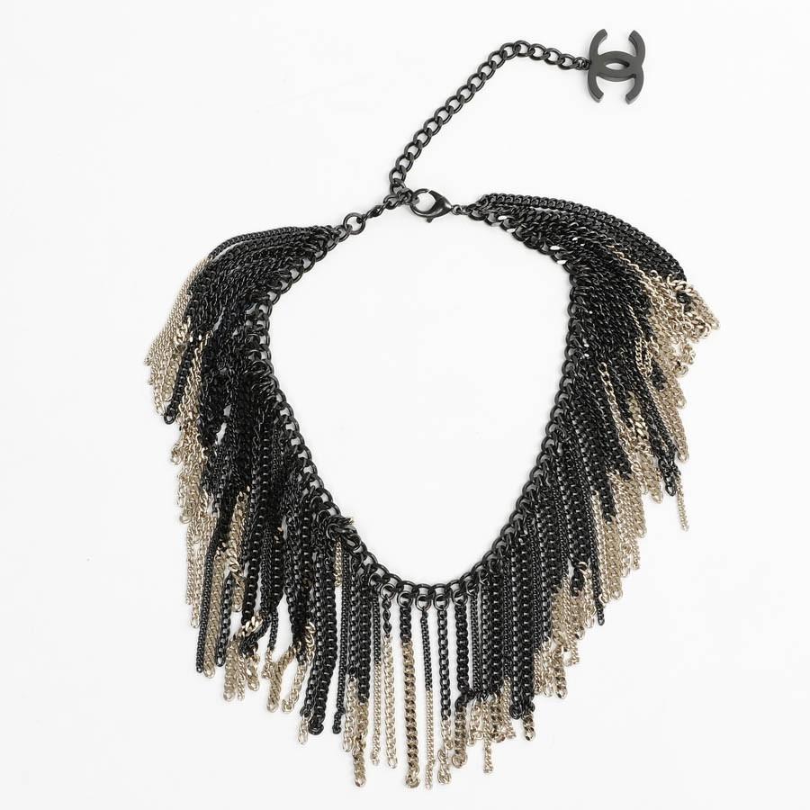 Chanel Plastron Multichain Necklace Black & Pale Gold CC In New Condition In Paris, FR