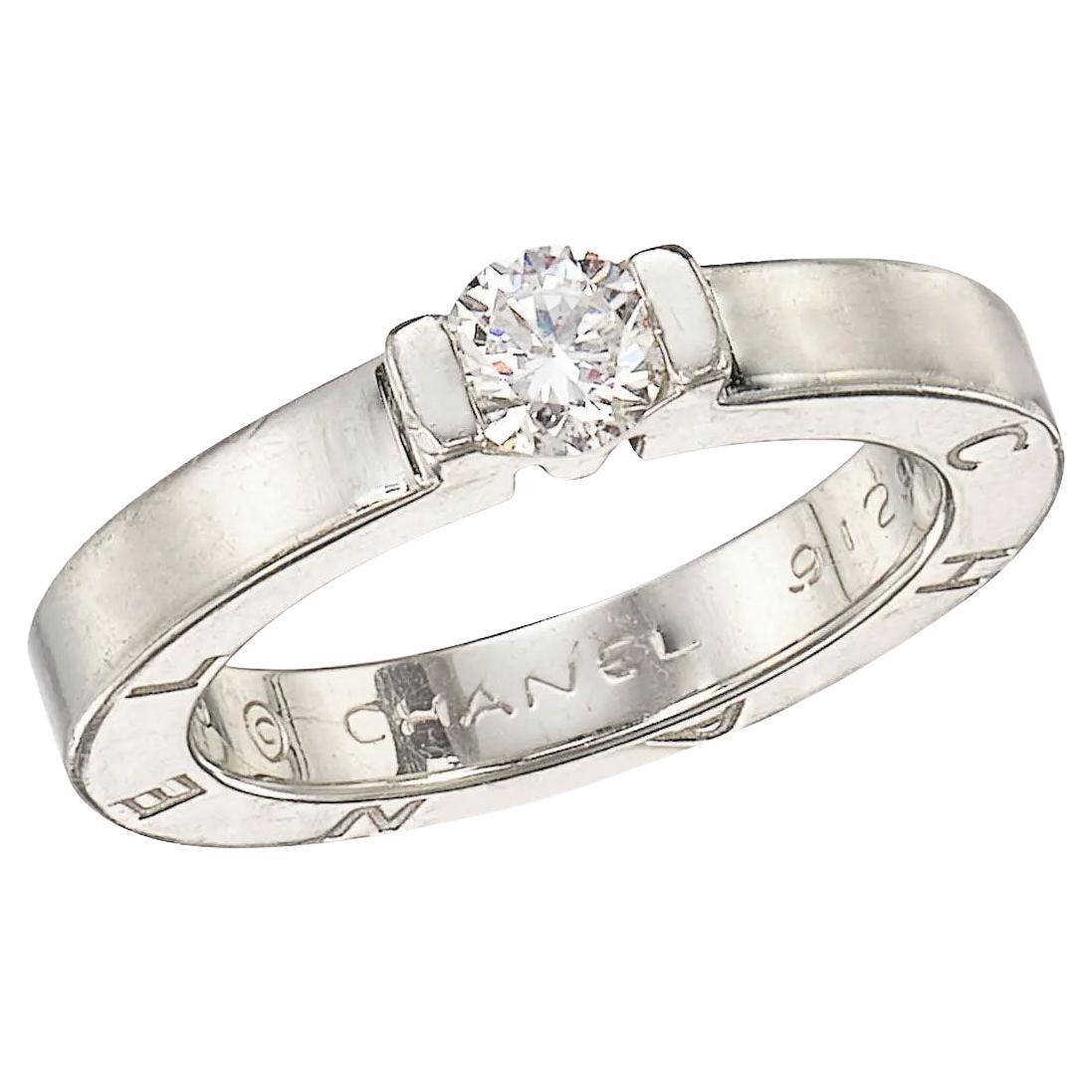 Anello di platino e diamanti Chanel