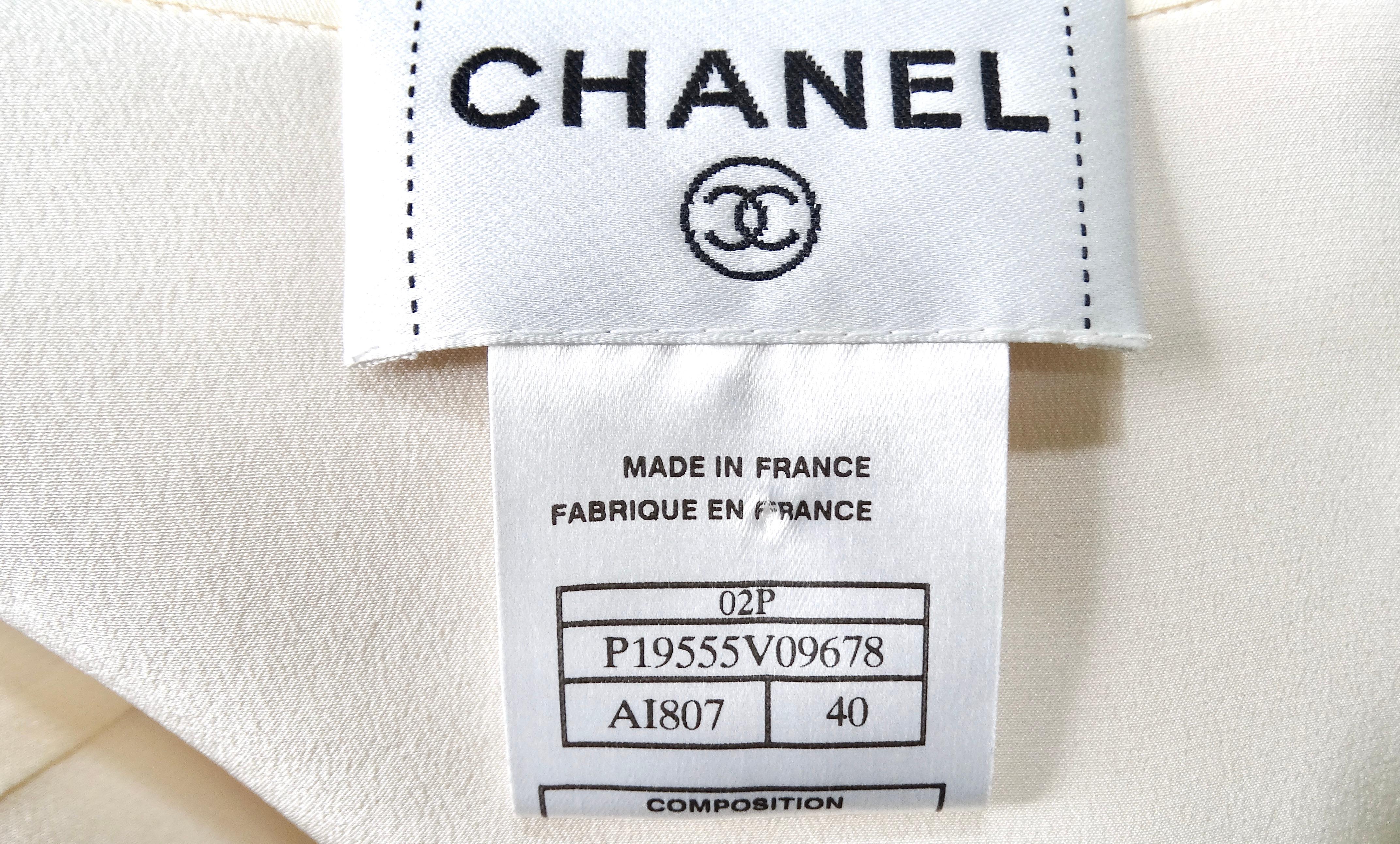 Chanel Pleated Cream Silk Blouse With Beaded Lace Accents circa 2002 For Sale 3