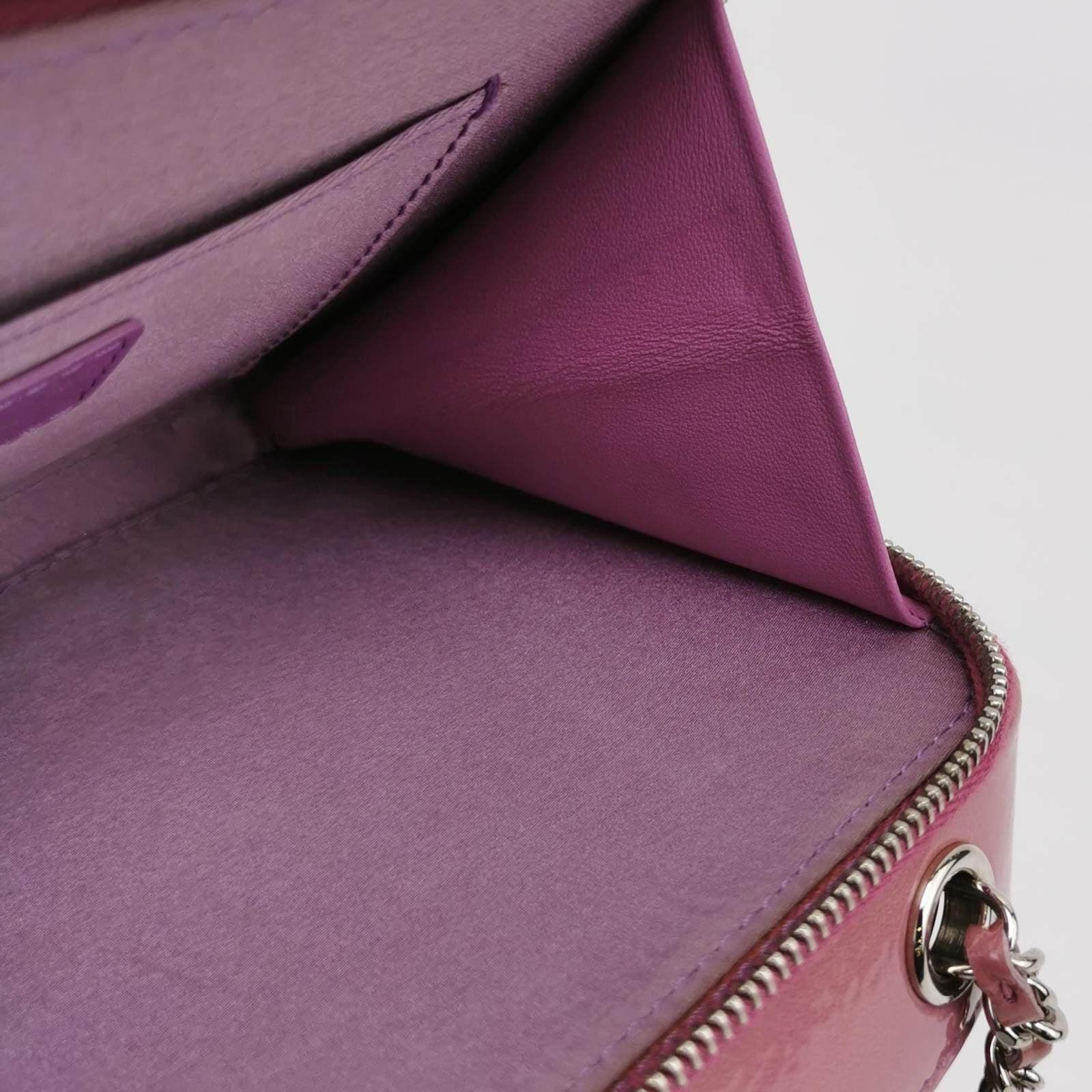 Chanel Tasche Box Kameratasche 2014-2015 Kleine rosa Lavendar Lackleder im Angebot 11