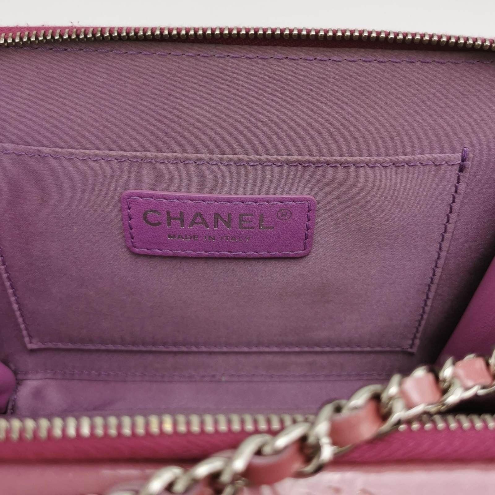 Chanel Tasche Box Kameratasche 2014-2015 Kleine rosa Lavendar Lackleder Damen im Angebot