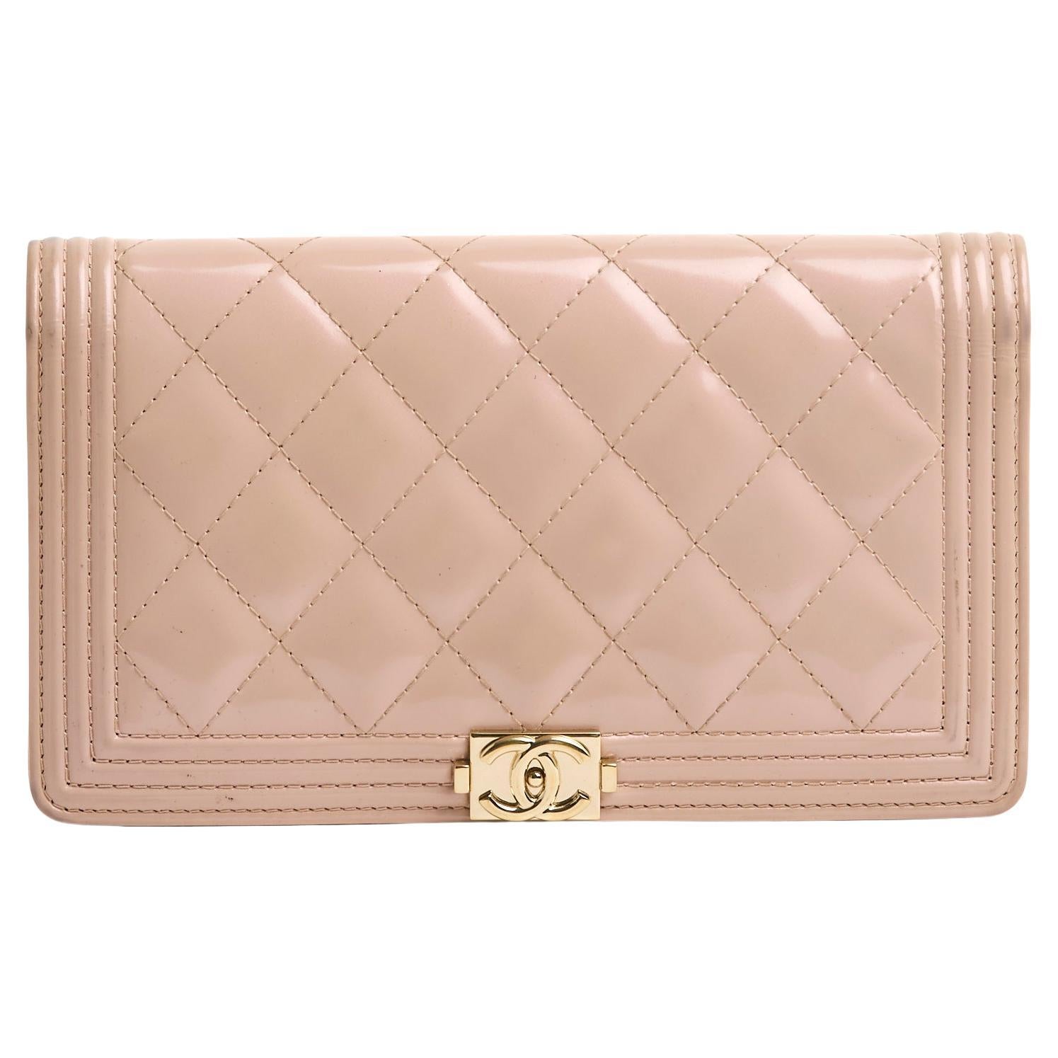 Chanel Portefeuille Boy Pink Patent Leather Wallet in box For Sale