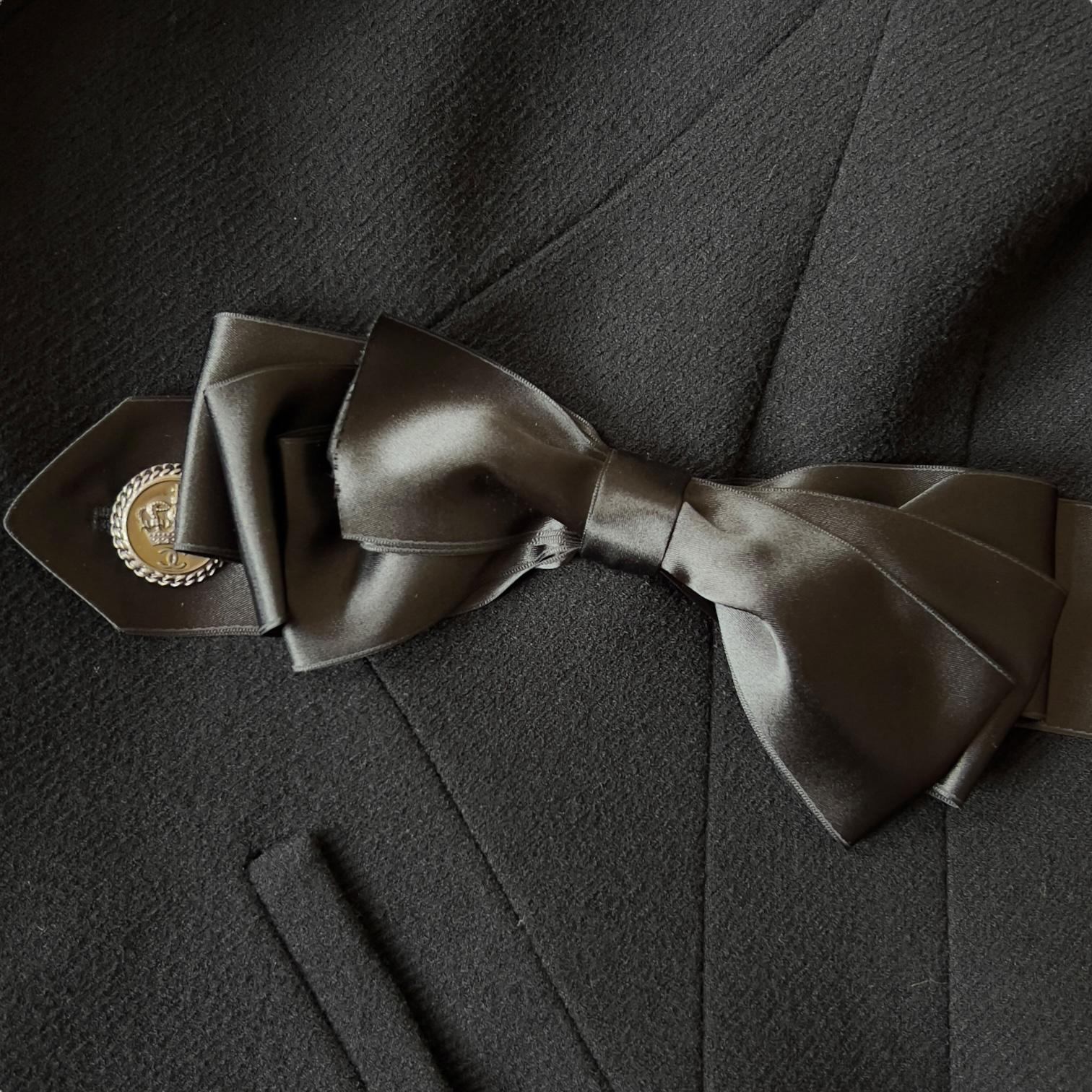 Chaqueta con lazo de seda Chanel Pre-Fall 2008 en Bueno estado para la venta en PARIS, FR