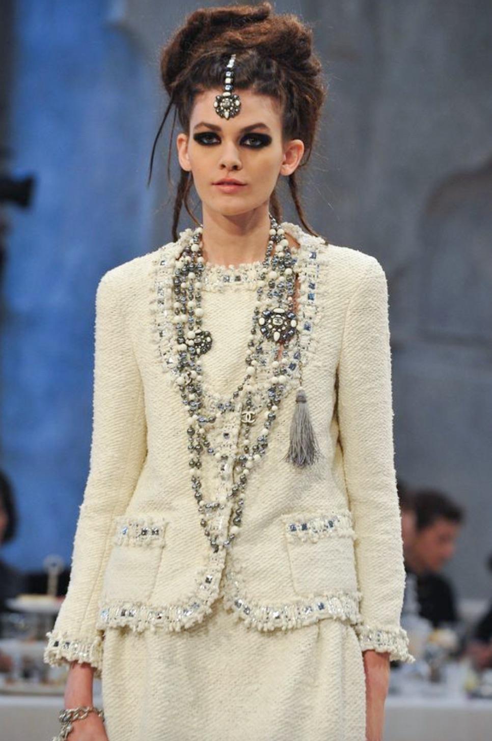 Chanel Pre-Fall 2012 Bombay Ecru Silver Embellished Tweed 12A Jacket Skirt Suit In Good Condition In Jersey City, NJ