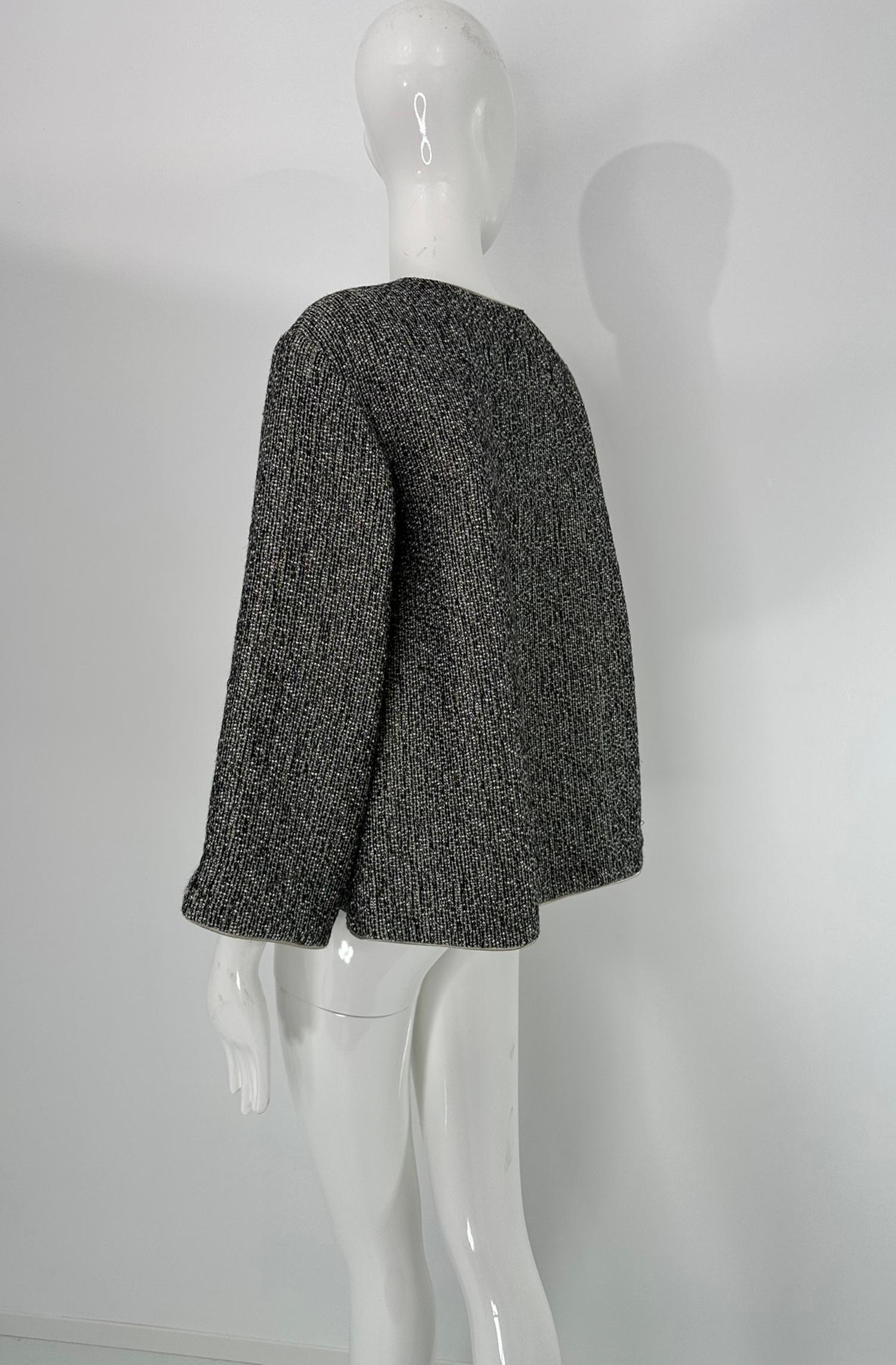 Chanel Pre-Fall 2012 Look 40 Paris-Bombay Argento Giacca Swing in Tweed Nero 42 in vendita 1