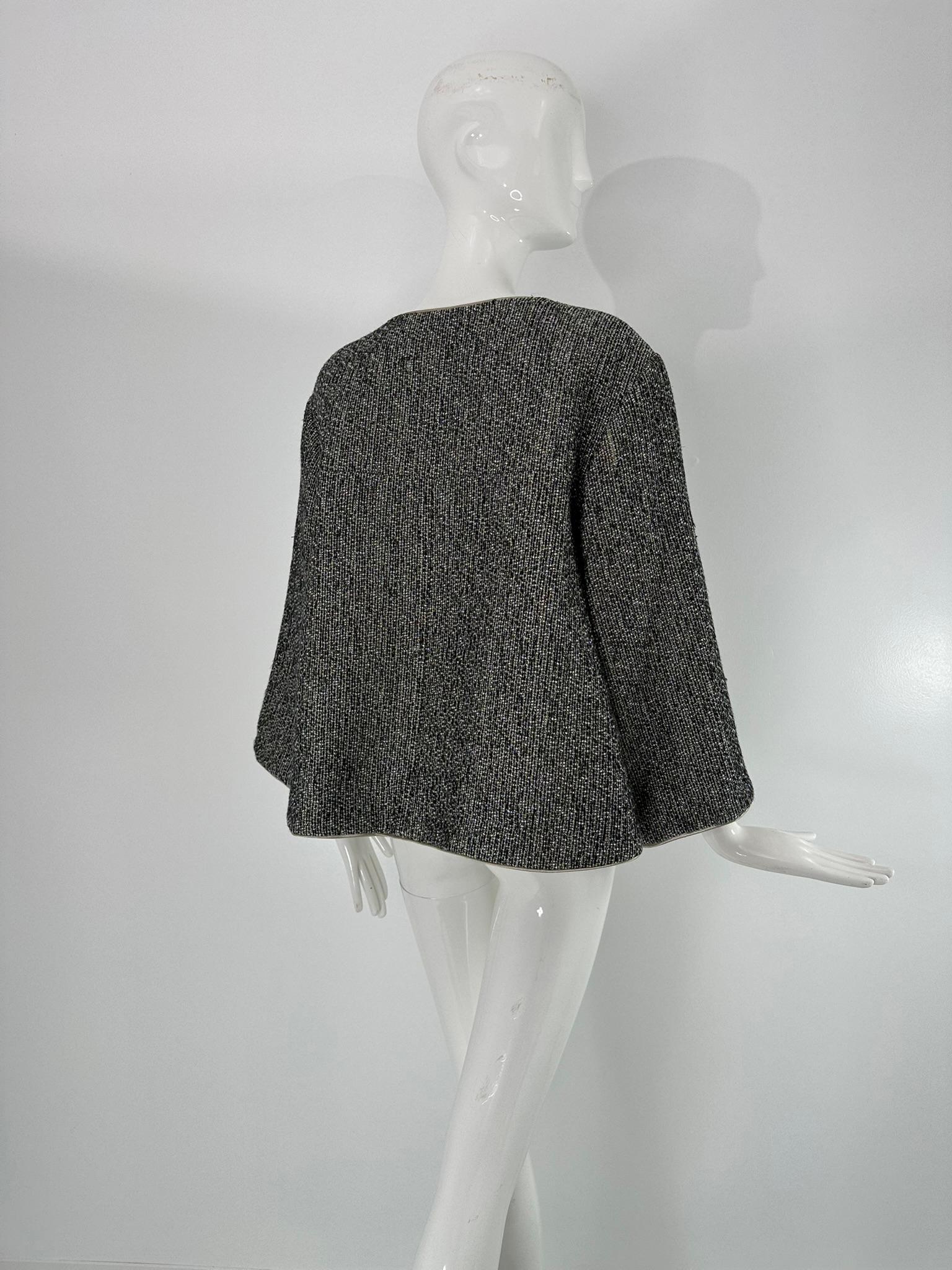 Chanel Pre-Fall 2012 Look 40 Paris-Bombay Argento Giacca Swing in Tweed Nero 42 in vendita 5