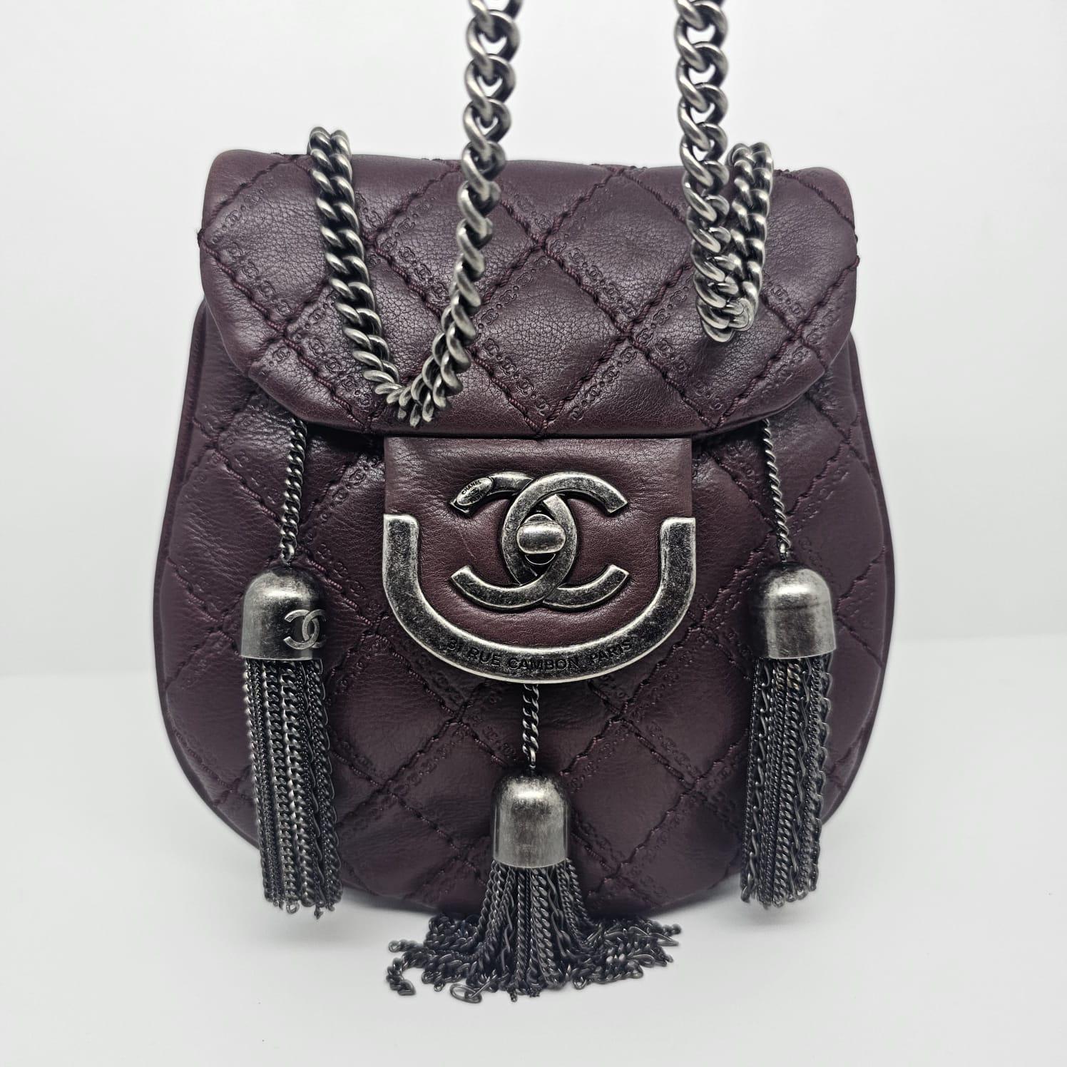 Women's or Men's Chanel Pre-Fall 2013 Paris-Edinburgh Mini Burgundy Coco Sporran Crossbody Bag For Sale