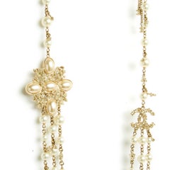 Chanel Pre Fall 2015 Paris Salzburg Pearls string necklace