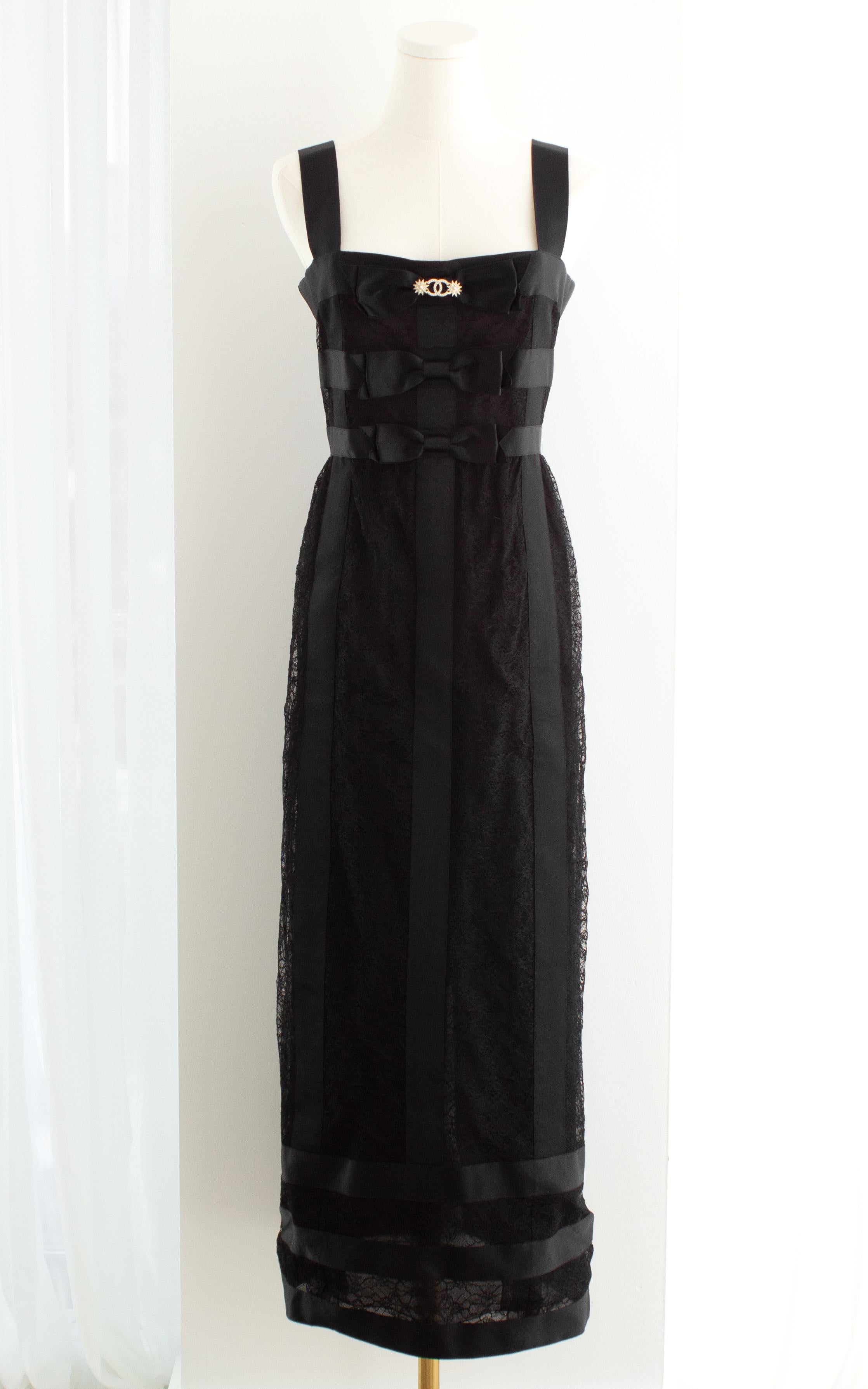 Noir Chanel Pre-Fall 2015 Salzburg Black Lace Bow Edelweiss Metiers D'Art 15A Dress