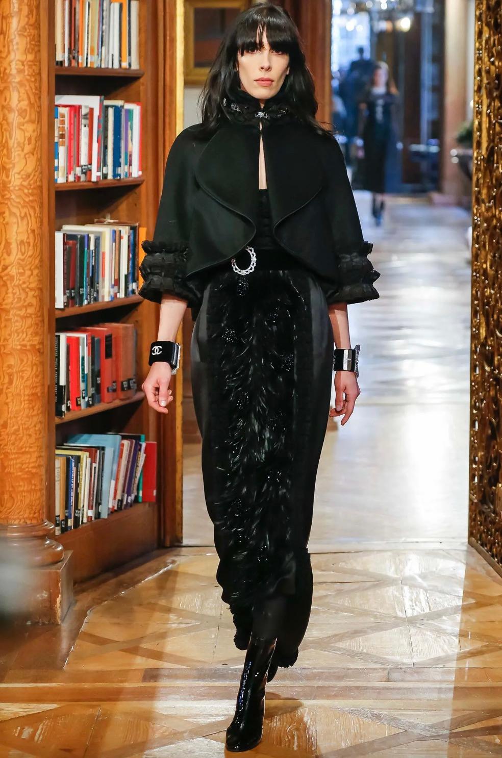 Chanel Pre-Fall 2015 Salzburg Black Velvet Crystal Embellished B15A Wide Belt 7