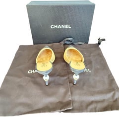 Chanel Pre-Fall 2016 Beige Black Suede Grosgrain Pearl Heel Mules Size 38.5 39