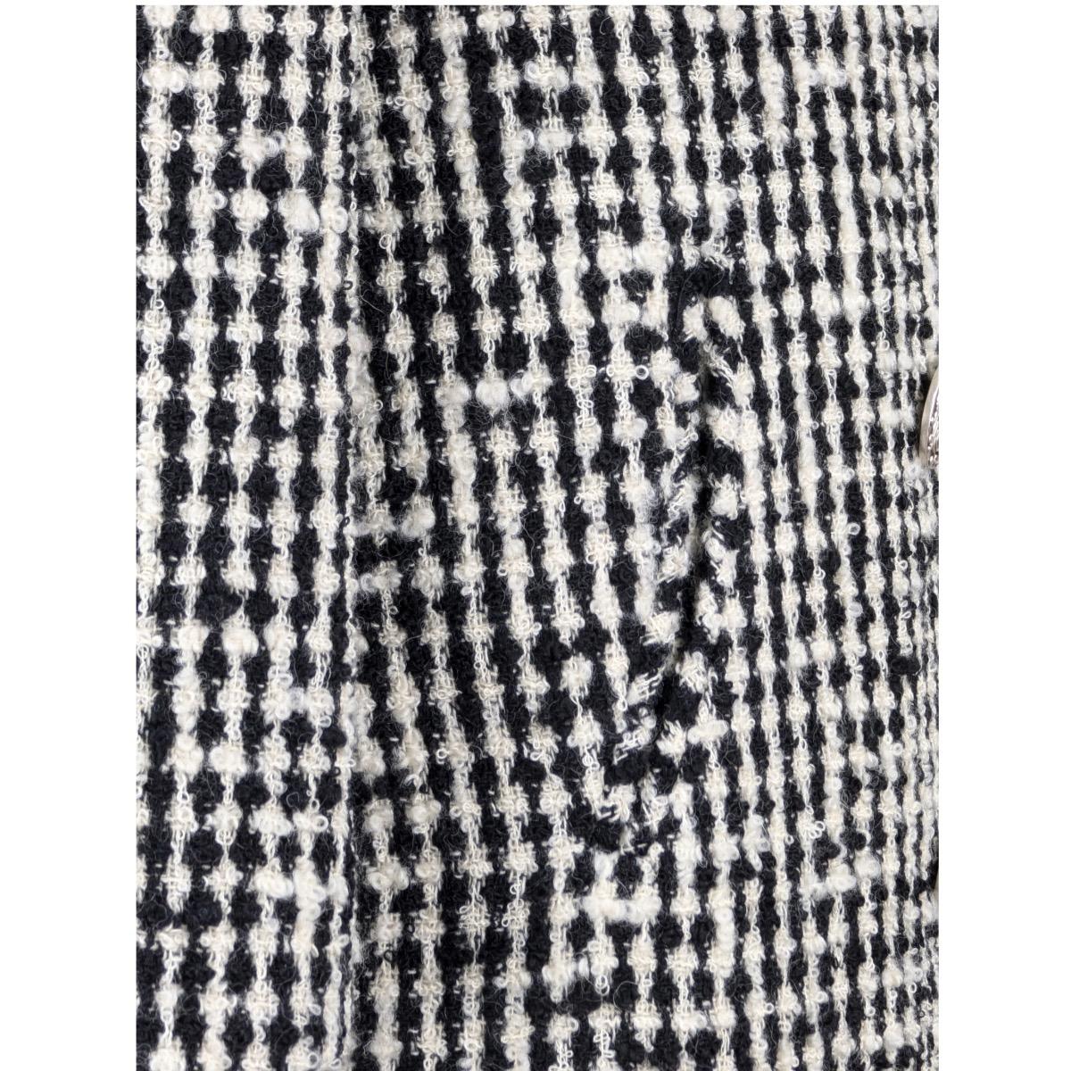 CHANEL  pre fall 2016 long coat Paris-Rome 8