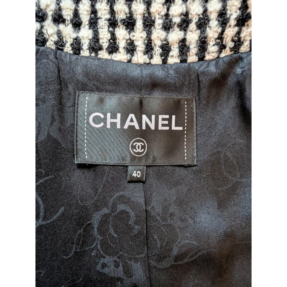 CHANEL  pre fall 2016 long coat Paris-Rome 9