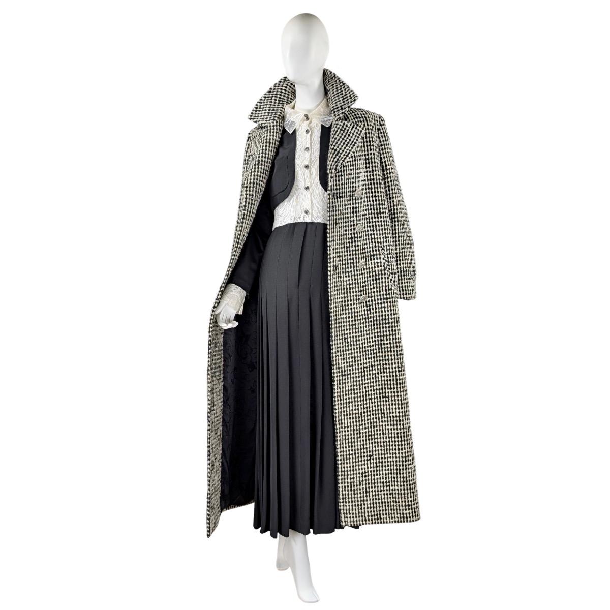 CHANEL pre fall 2016 Paris Rome Long dress For Sale 15